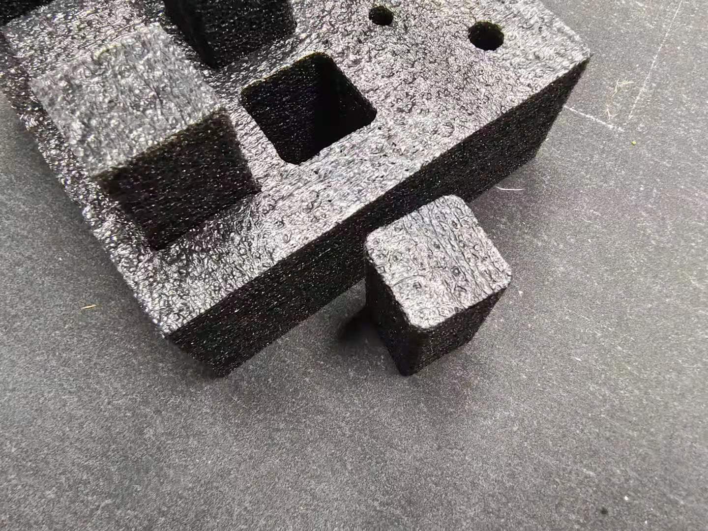 60mm厚珍珠棉一次成型精密切割方案 - 数字切割机