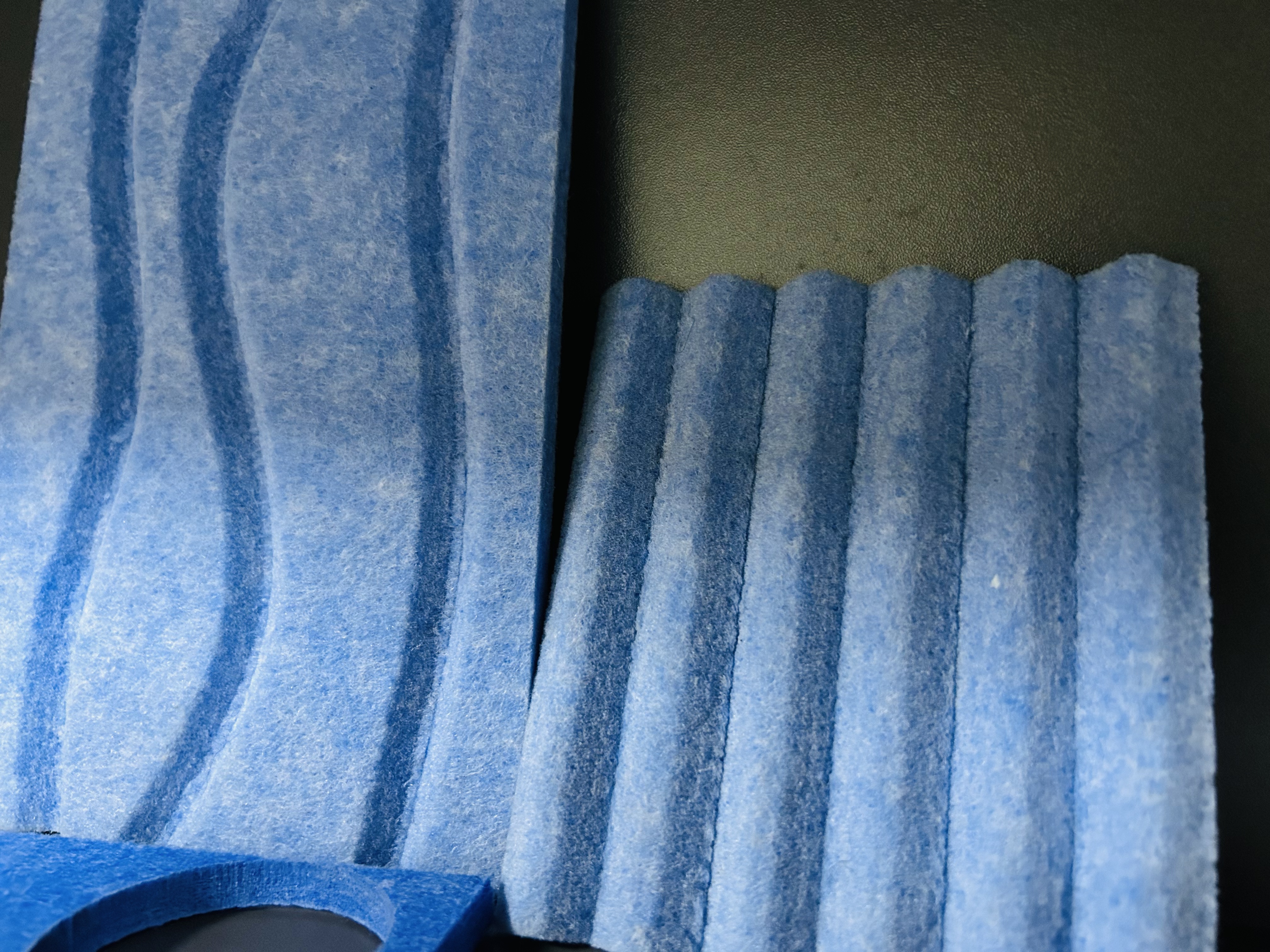 ZCCUTTER隔音棉直线V槽切割样品-0-30mm厚振动刀冷切 - 数字切割机
