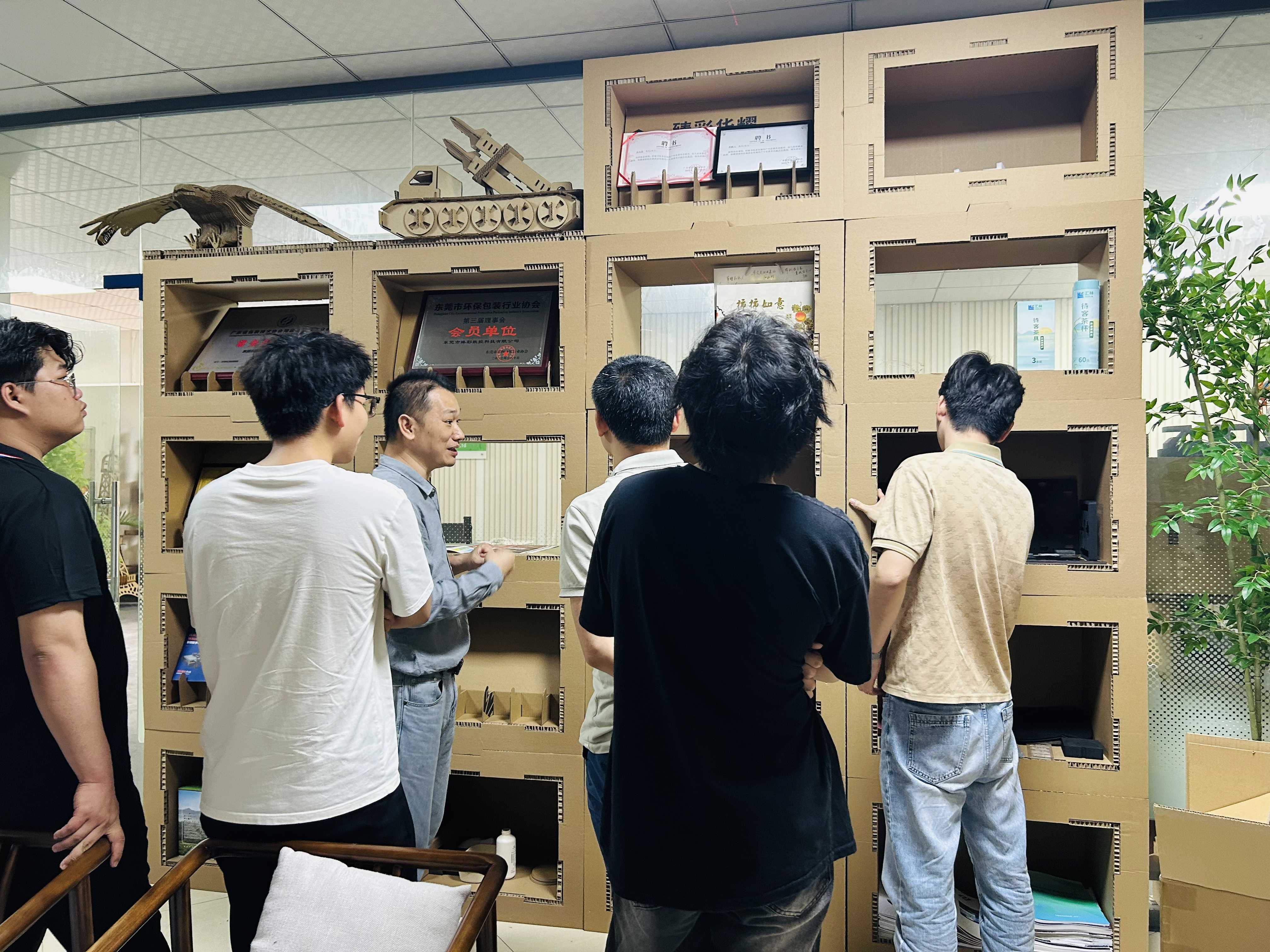 ZCCUTTER振动刀切割机 - 参观考察现场