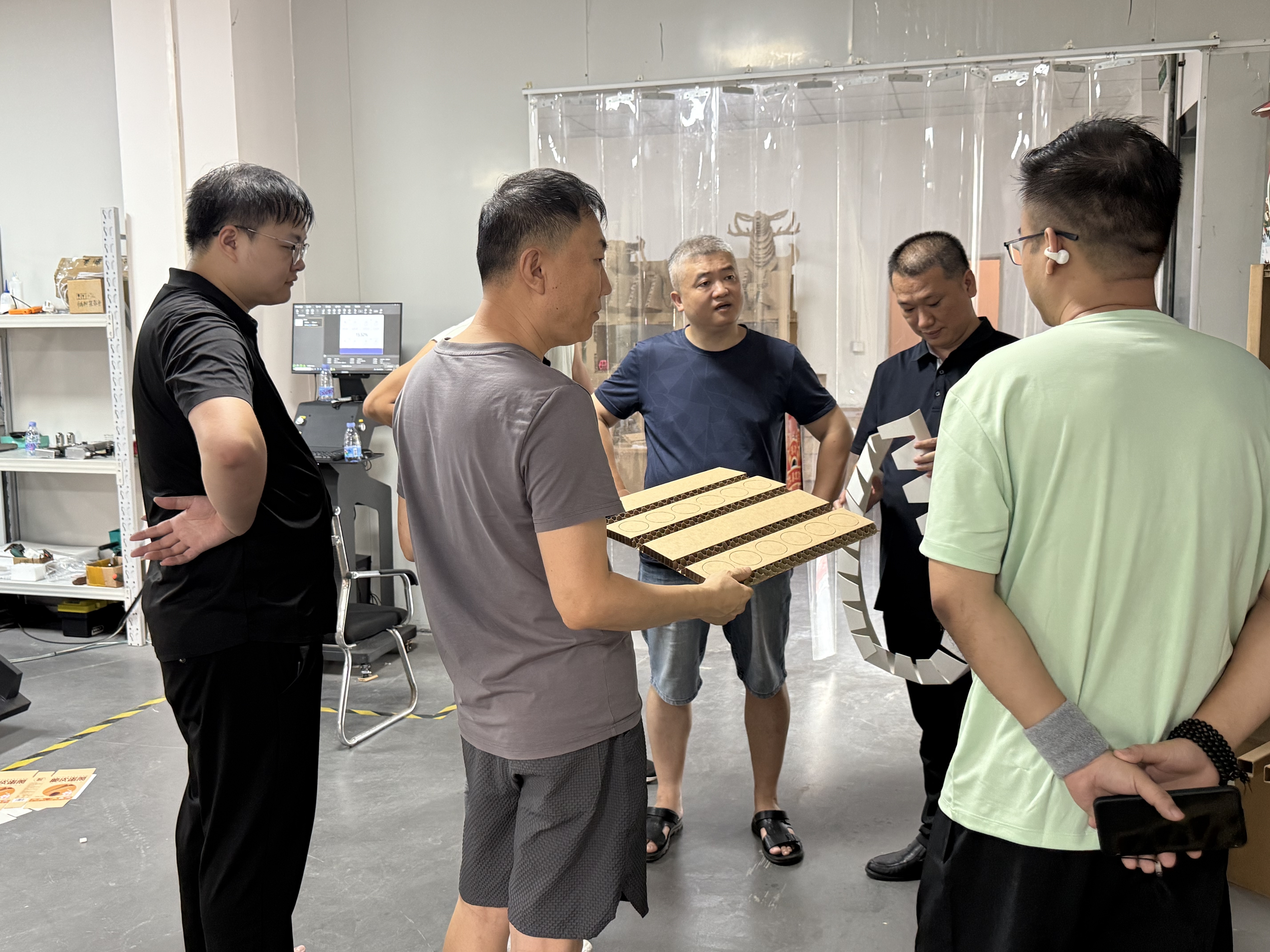 于光教授携裕同科技到访ZCCUTTER 共探包装数字打样