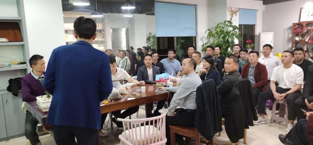 ZCCUTTER 数字化新生态：聚焦振动刀切割机研发，构建柔性材料数字工厂 - 数字切割机