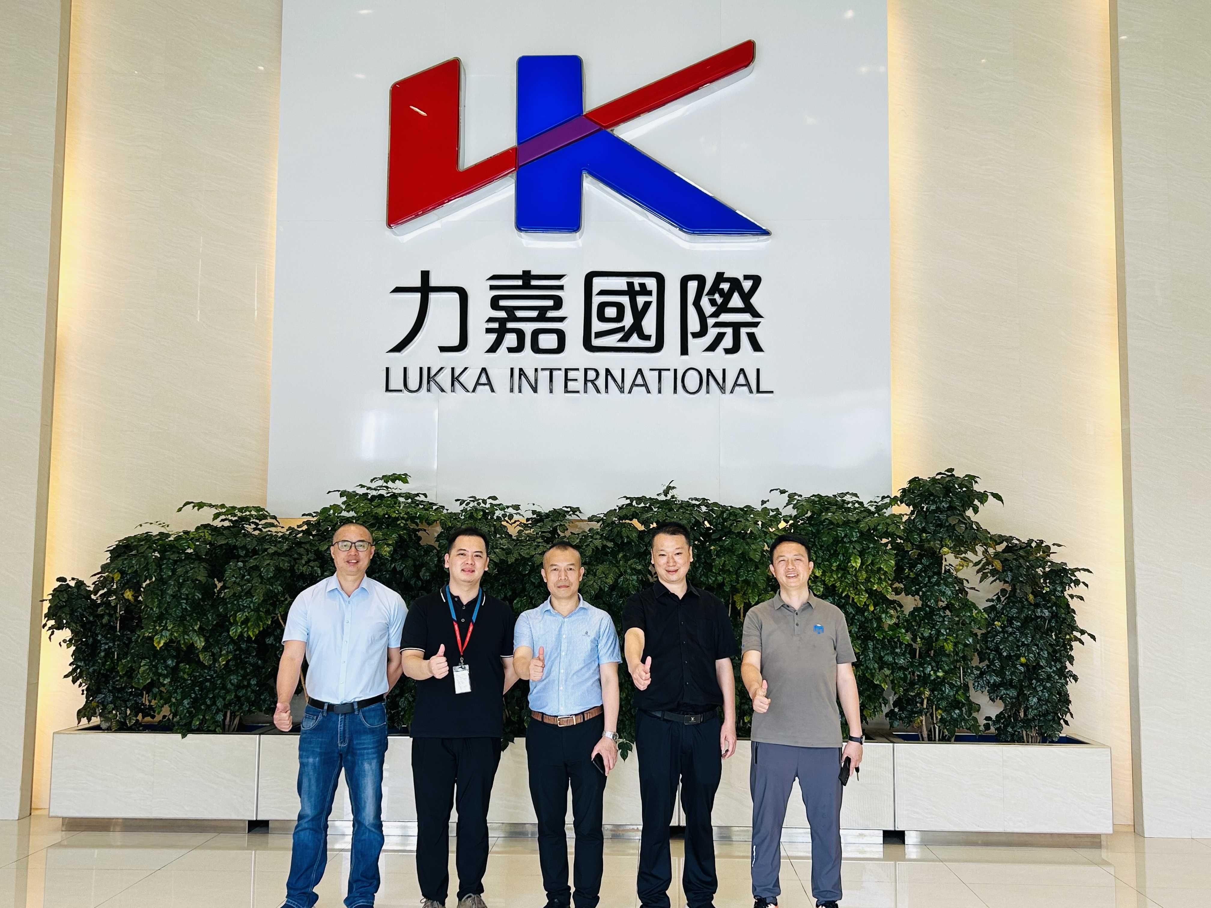 探包装之旅走进东莞力嘉 - 数字切割机